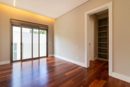 Casa de condomínio à venda com 678m², 4 quartos e 4 vagasFoto 12