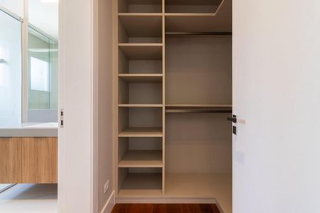 Casa de condomínio à venda com 678m², 4 quartos e 4 vagasFoto 14