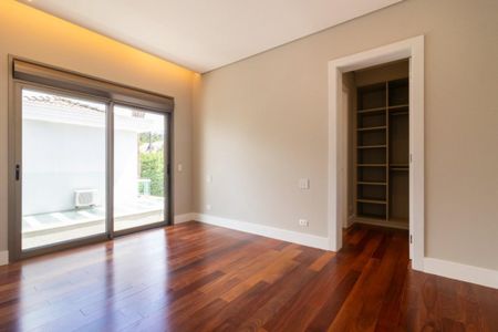 Casa de condomínio à venda com 678m², 4 quartos e 4 vagasFoto 15