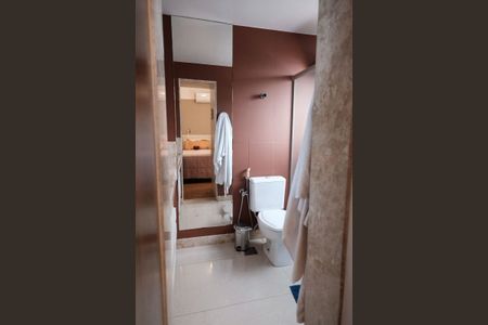 Apartamento à venda com 286m², 5 quartos e 4 vagasBanheiro