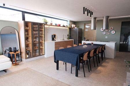 Apartamento à venda com 286m², 5 quartos e 4 vagasÁrea externa