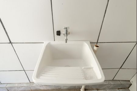 Casa para alugar com 60m², 2 quartos e 1 vagaÁrea de Serviço