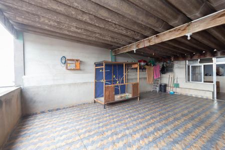 Varanda de casa para alugar com 2 quartos, 250m² em Conjunto Residencial José Bonifácio, São Paulo