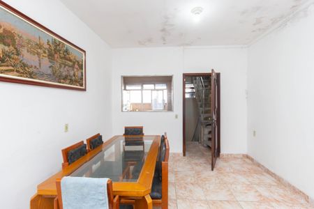 Casa para alugar com 250m², 2 quartos e 4 vagasSala