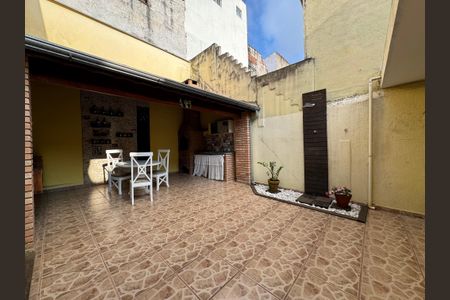 Casa para alugar com 174m², 3 quartos e 2 vagasQuintal