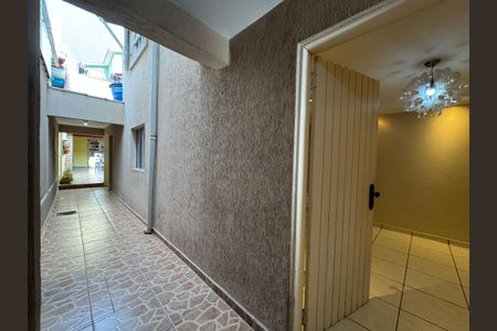 Casa para alugar com 174m², 3 quartos e 2 vagasCorredor