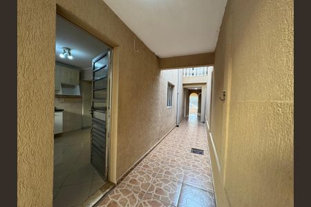 Casa para alugar com 174m², 3 quartos e 2 vagasCorredor