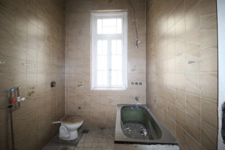 Banheiro de casa à venda com 0 quarto, 226m² em Bom Fim, Porto Alegre