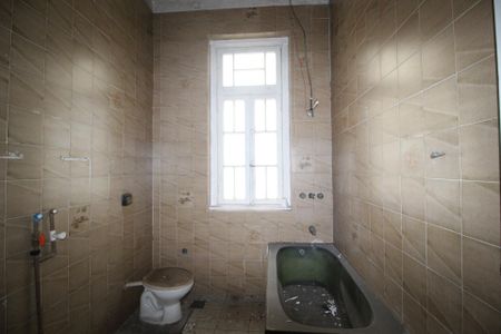 Banheiro de casa à venda com 0 quarto, 226m² em Bom Fim, Porto Alegre