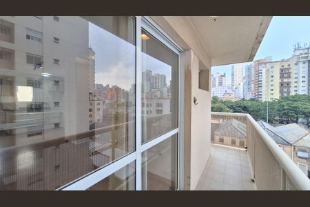 Apartamento à venda com 42m², 1 quarto e 1 vaga Apartamento à venda com 42m², 1 quarto e 1 vagaVaranda