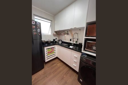 Cozinha de apartamento à venda com 2 quartos, 52m² em Cristal, Porto Alegre