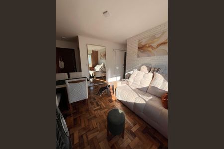 Quarto de apartamento à venda com 2 quartos, 52m² em Cristal, Porto Alegre