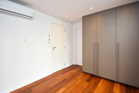 Apartamento para alugar com 189m², 3 quartos e 2 vagassuite 1
