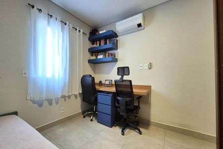 Apartamento à venda com 93m², 2 quartos e 1 vagaQuarto 2 