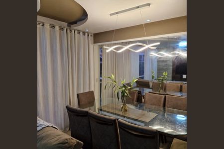 Casa de condomínio à venda com 146m², 3 quartos e 2 vagasSala