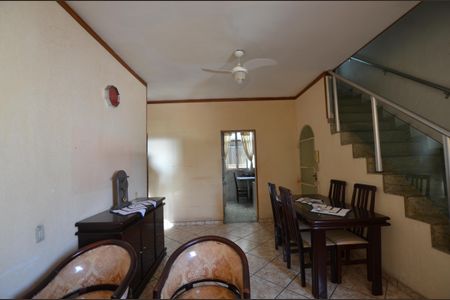 Apartamento à venda com 100m², 2 quartos e 1 vagaSala