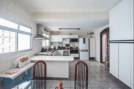 Casa à venda com 254m², 4 quartos e 3 vagasCozinha