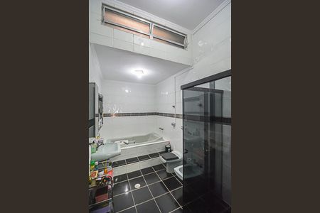 Banheiro da Suíte de casa à venda com 4 quartos, 254m² em Vila Franca, São Bernardo do Campo