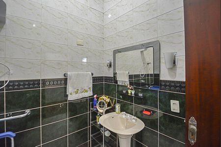 Casa à venda com 254m², 4 quartos e 3 vagasBanheiro