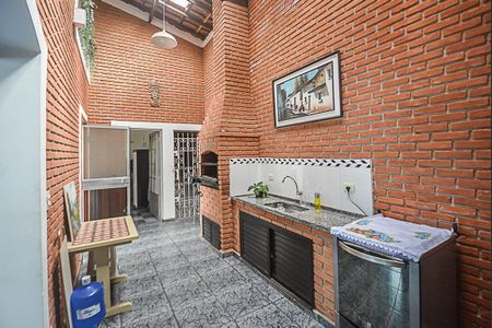 Casa à venda com 254m², 4 quartos e 3 vagasChurrasqueira