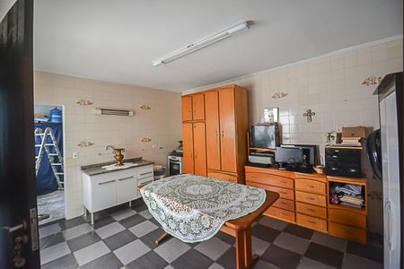 Casa à venda com 254m², 4 quartos e 3 vagasEdícula