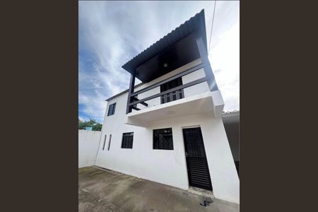 Casa à venda com 247m², 3 quartos e 3 vagas Casa à venda com 247m², 3 quartos e 3 vagasÁrea externa