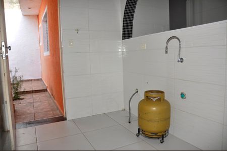 Casa à venda com 100m², 2 quartos e 3 vagas Casa à venda com 100m², 2 quartos e 3 vagasDetalhe - Edícola - Cozinha