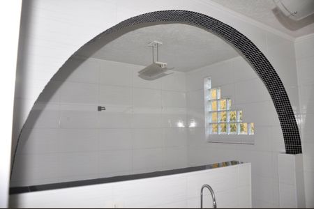 Casa à venda com 100m², 2 quartos e 3 vagas Casa à venda com 100m², 2 quartos e 3 vagasDetalhe - Edícola - Cozinha