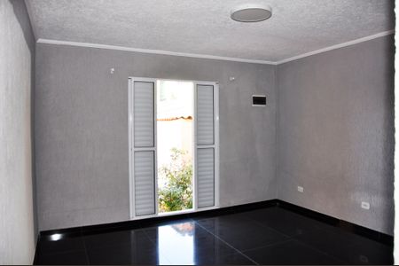 Casa à venda com 100m², 2 quartos e 3 vagas Casa à venda com 100m², 2 quartos e 3 vagasDetalhe - Quarto
