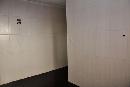 Casa à venda com 100m², 2 quartos e 3 vagas Casa à venda com 100m², 2 quartos e 3 vagasDetalhe - Cozinha