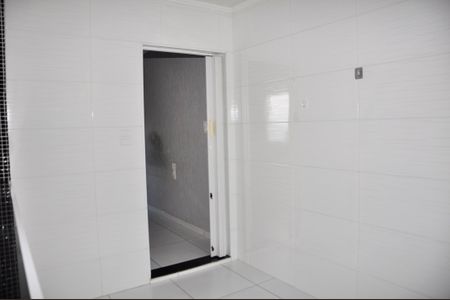 Casa à venda com 100m², 2 quartos e 3 vagas Casa à venda com 100m², 2 quartos e 3 vagasDetalhe - Edícola - Sala