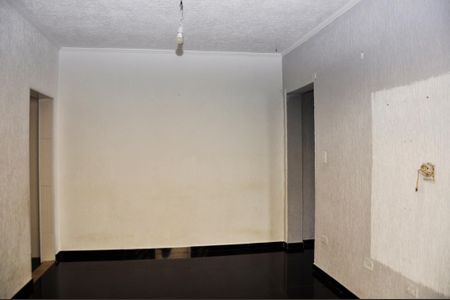 Casa à venda com 100m², 2 quartos e 3 vagas Casa à venda com 100m², 2 quartos e 3 vagasDetalhe - Sala