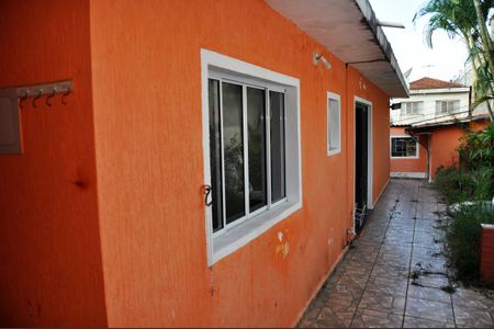 Casa à venda com 100m², 2 quartos e 3 vagas Casa à venda com 100m², 2 quartos e 3 vagasDetalhe - Edícola - Vista do Quarto com Suíte