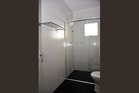 Casa à venda com 100m², 2 quartos e 3 vagas Casa à venda com 100m², 2 quartos e 3 vagasDetalhe - Banheiro Social