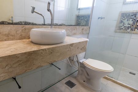 Apartamento para alugar com 54m², 2 quartos e sem vagaBanheiro