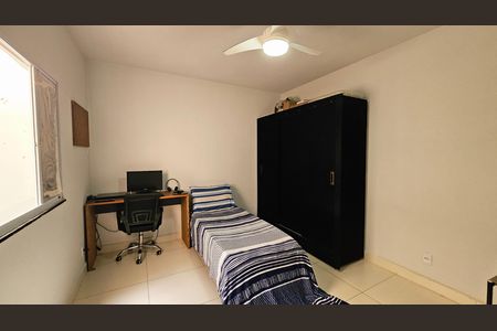 Casa à venda com 300m², 4 quartos e 6 vagas Casa à venda com 300m², 4 quartos e 6 vagasQuarto 3