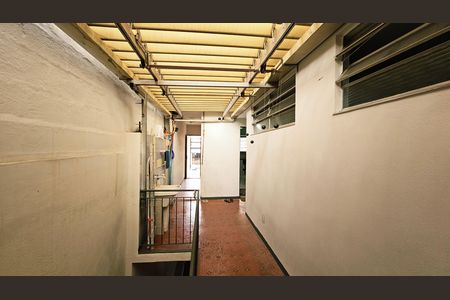Casa à venda com 300m², 4 quartos e 6 vagas Casa à venda com 300m², 4 quartos e 6 vagasÁrea de serviço