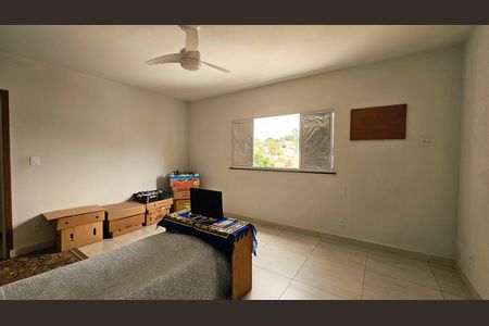 Casa à venda com 300m², 4 quartos e 6 vagas Casa à venda com 300m², 4 quartos e 6 vagasQuarto 2