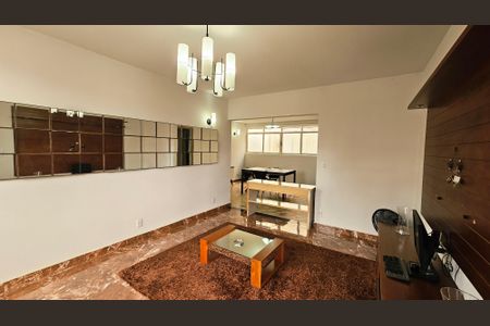 Sala de casa à venda com 4 quartos, 300m² em Bela Vista, Jundiaí