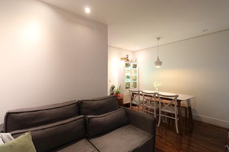 Sala  de apartamento para alugar com 3 quartos, 70m² em Água Branca, São Paulo