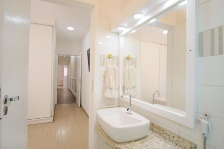 Casa para alugar com 150m², 4 quartos e 2 vagasBanheiro da Suíte