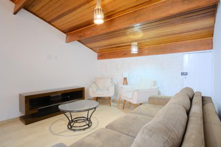 Casa para alugar com 150m², 4 quartos e 2 vagasSotão