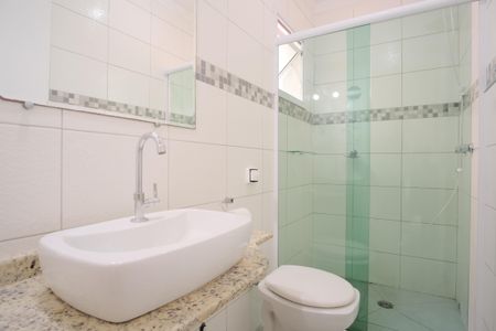 Casa para alugar com 150m², 4 quartos e 2 vagasBanheiro Social