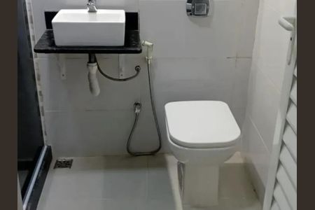 Banheiro de casa à venda com 2 quartos, 80m² em Jacarepaguá, Rio de Janeiro