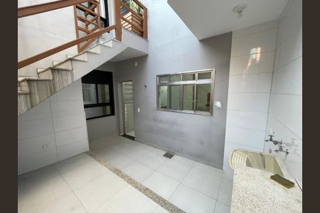 Casa para alugar com 52m², 1 quarto e sem vagaQuintal