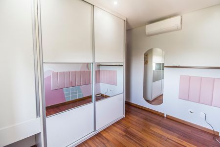 Apartamento para alugar com 122m², 3 quartos e 2 vagas Apartamento para alugar com 122m², 3 quartos e 2 vagasSuíte 2