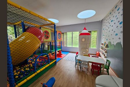 Apartamento para alugar com 122m², 3 quartos e 2 vagas Apartamento para alugar com 122m², 3 quartos e 2 vagasÁrea comum - Playground