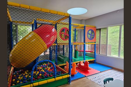Apartamento para alugar com 122m², 3 quartos e 2 vagas Apartamento para alugar com 122m², 3 quartos e 2 vagasÁrea comum - Playground
