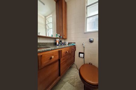 Apartamento à venda com 80m², 2 quartos e 1 vaga Apartamento à venda com 80m², 2 quartos e 1 vagaBanheiro Social