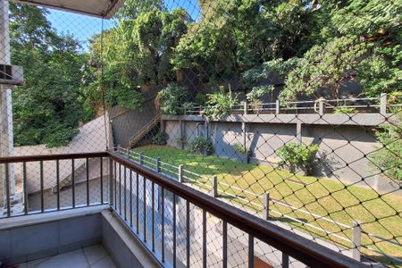 Apartamento à venda com 80m², 2 quartos e 1 vaga Apartamento à venda com 80m², 2 quartos e 1 vagaSala